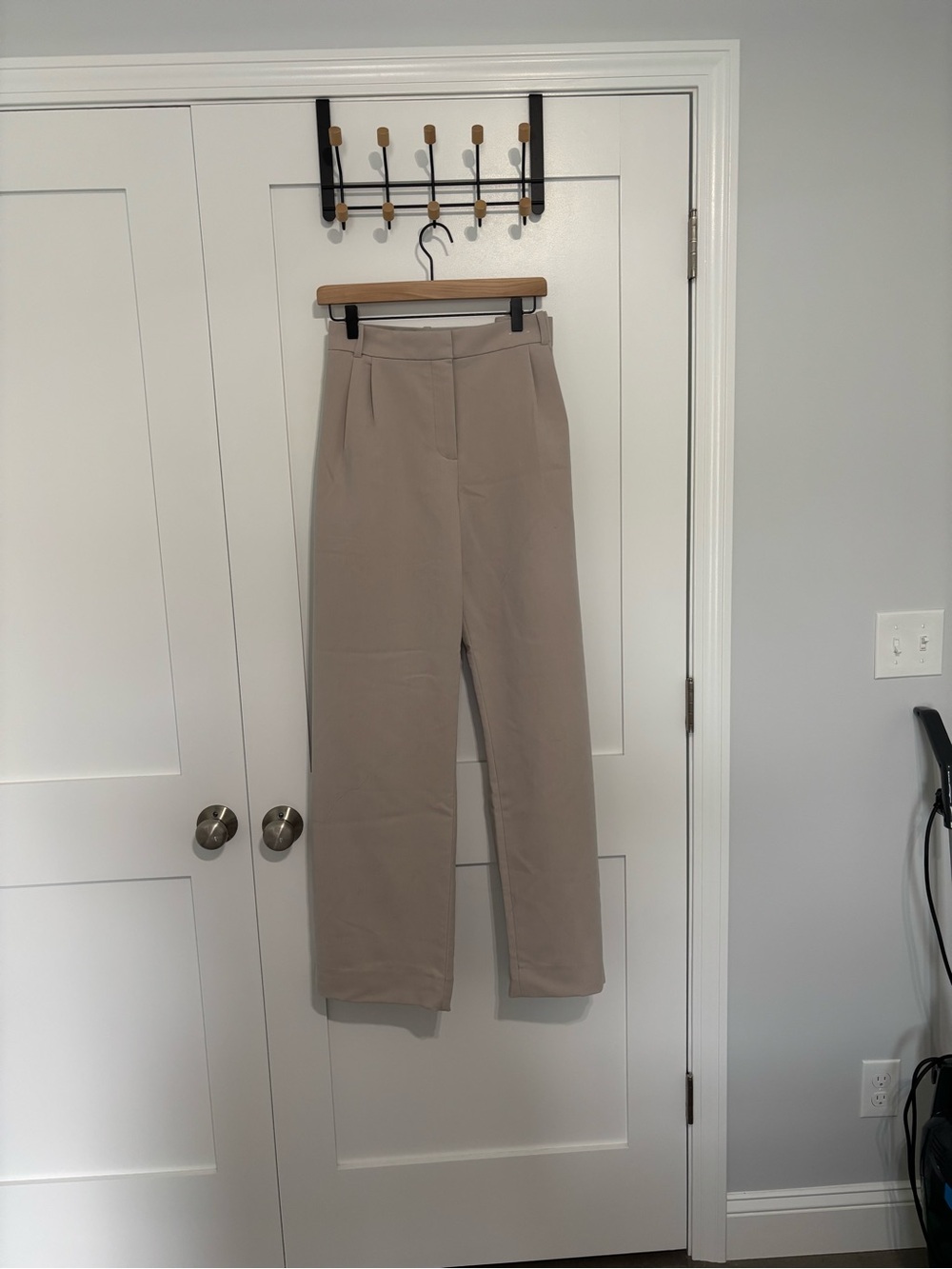 Mid Waist Trousers in Taupe